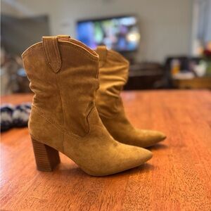 Mi.iM Mavis Western Faux Suede Pointed To Block Heel- Tan/ Camel